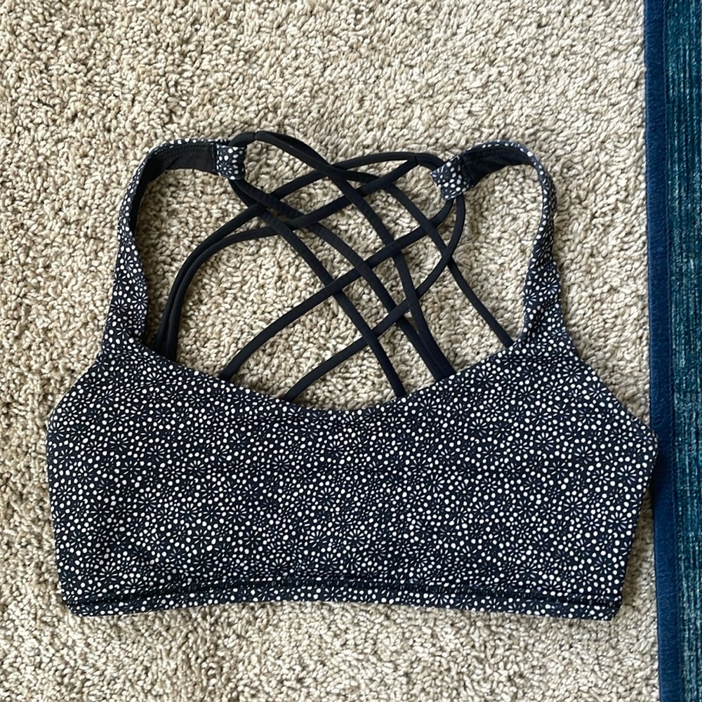 Lululemon Sports Bra, Size 6